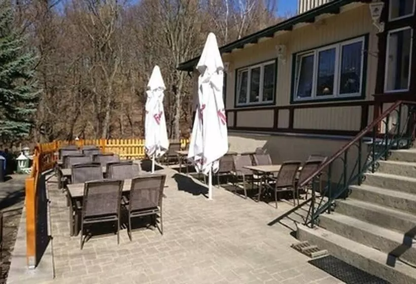 هتل Garni Am Schlosspark