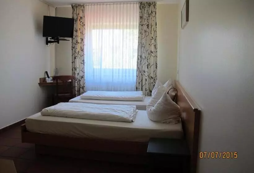 Отель Kastanienhof