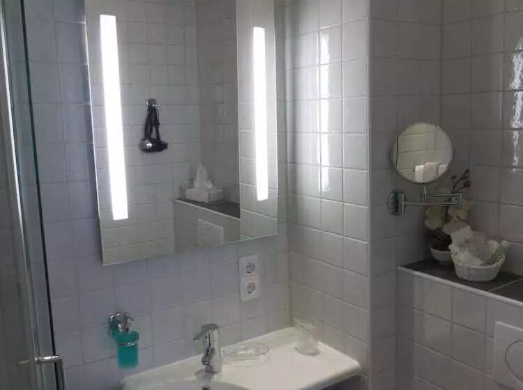 Отель Kronprinzen