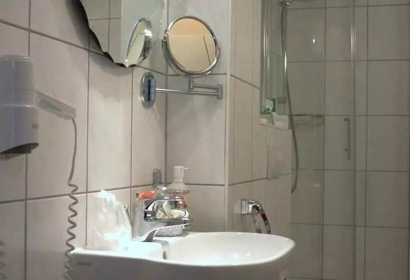 Отель Kronprinzen