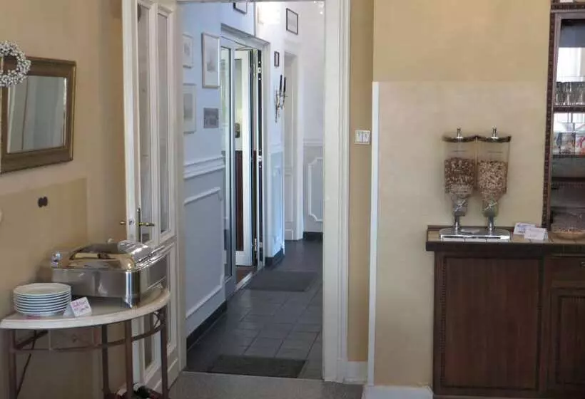 Отель Kronprinzen