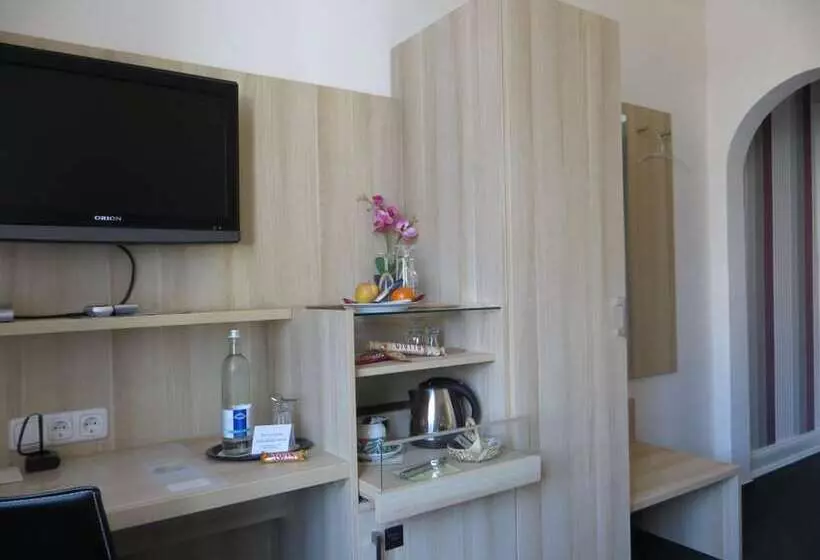 Отель Kronprinzen