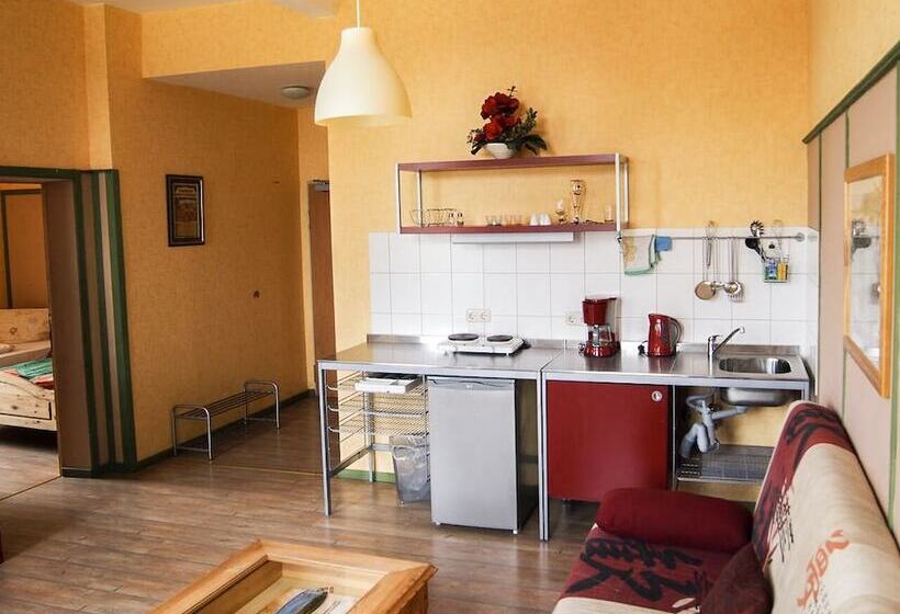 ホテル Pension Haus Saarland