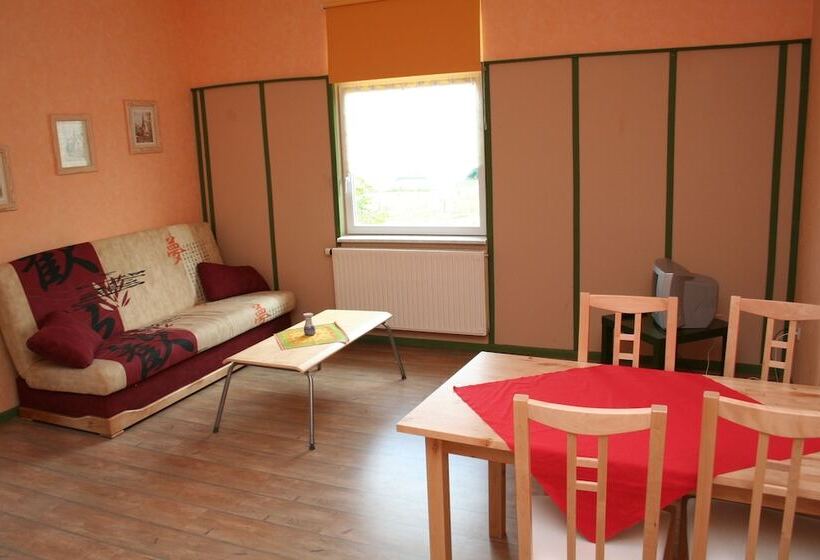 ホテル Pension Haus Saarland