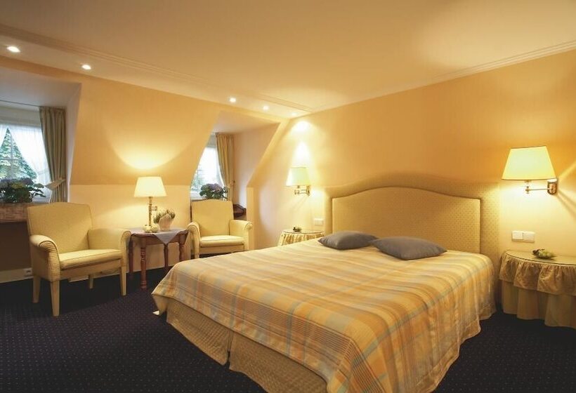 Romantik Berghotel Astenkrone