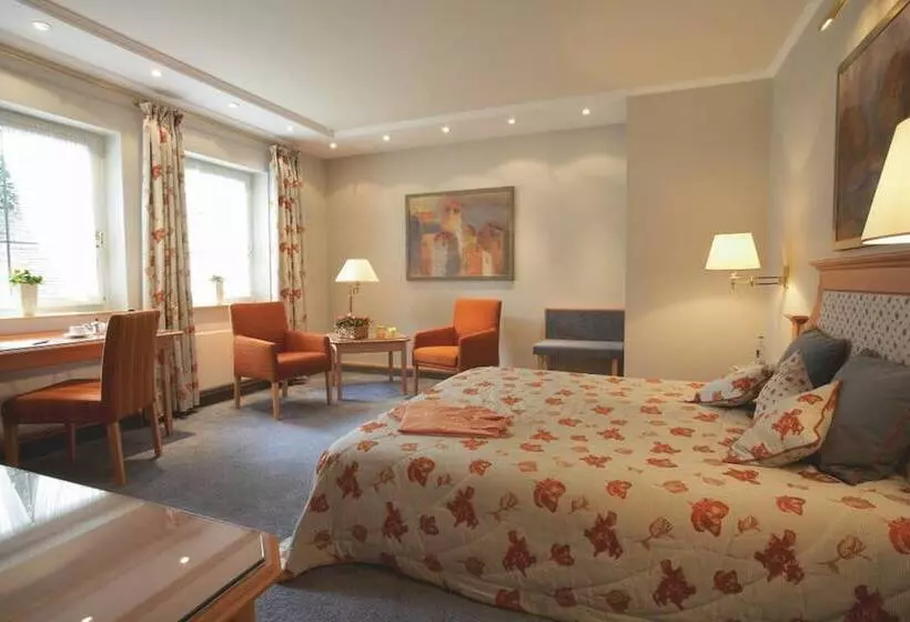 Romantik Berghotel Astenkrone