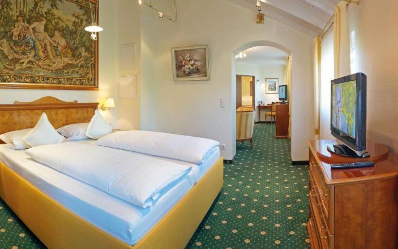 בית מלון כפרי Sacher Stoiber