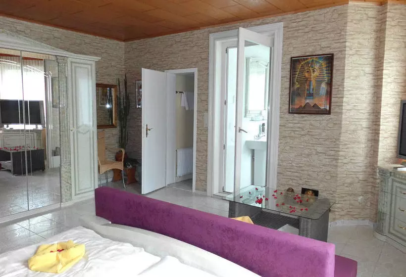 ホテル Sonnenberg Schlößchen