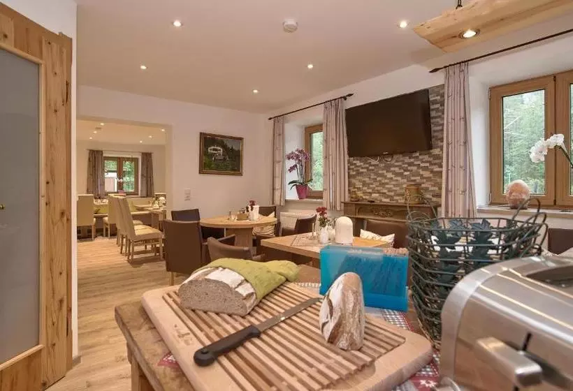 Pensione Gästehaus Achental