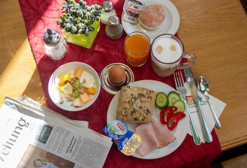 호텔 An Der Persiluhr Stadt Gut