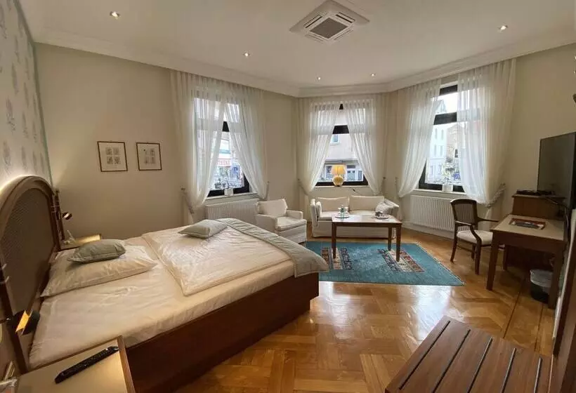 Отель Hessischer Hof