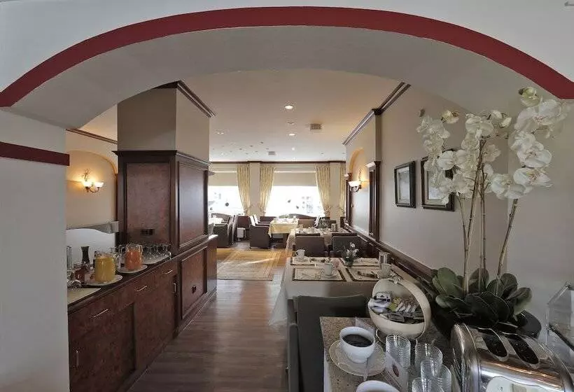 Отель Hessischer Hof