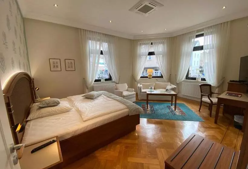 Отель Hessischer Hof