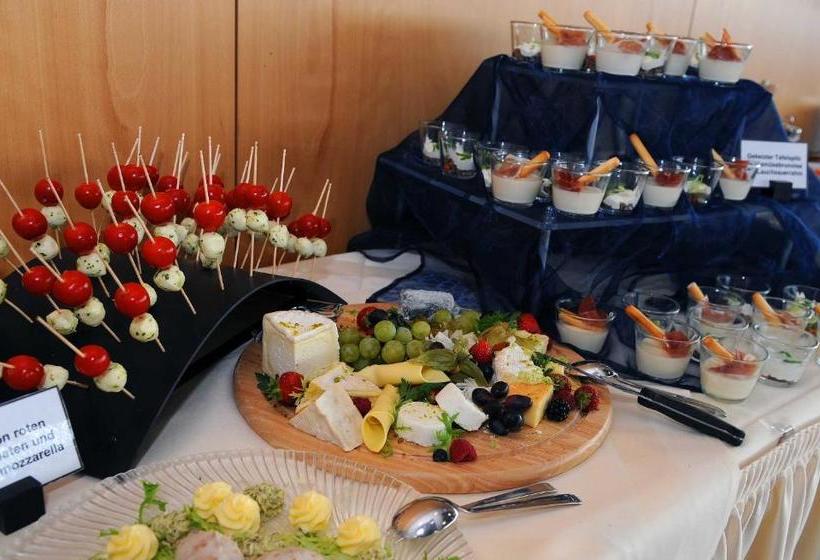 فندق Motorsport Arena