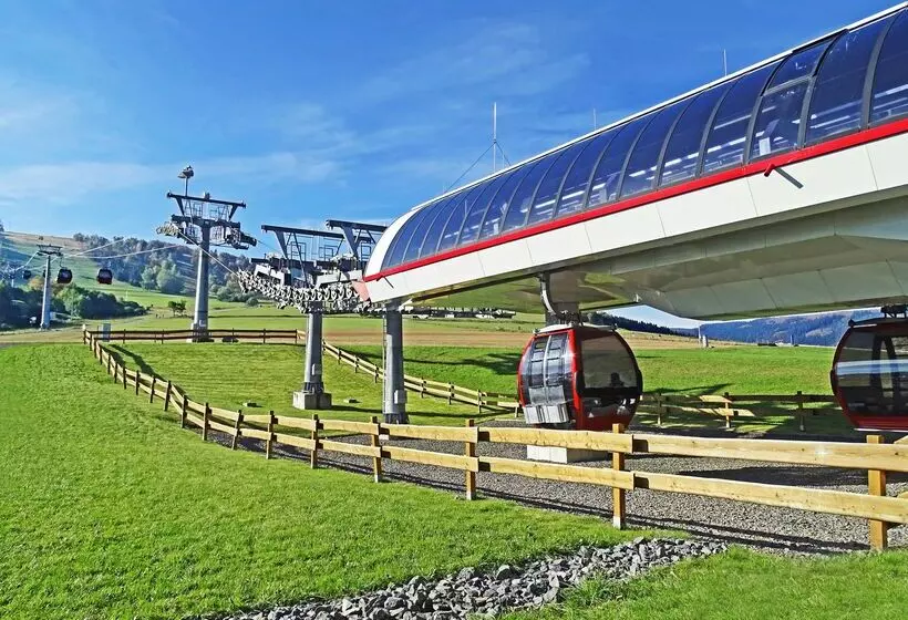 Отель Post Usseln Ring