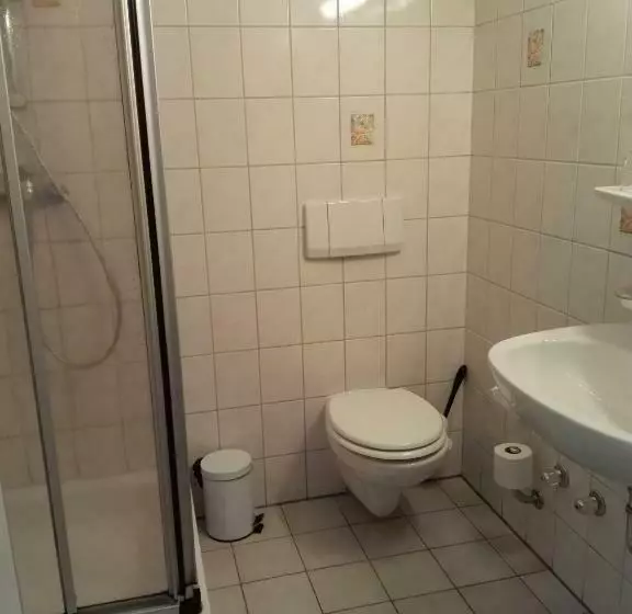 Отель Quernetal