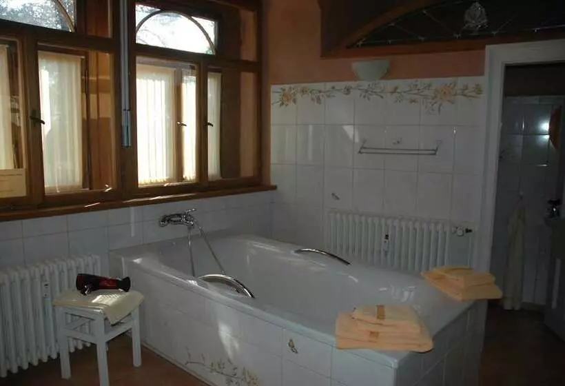 호텔 Schloss Herberge Hohenerxleben