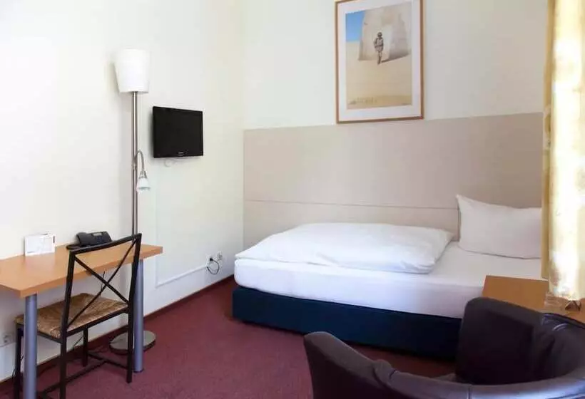 Отель Weidenhof