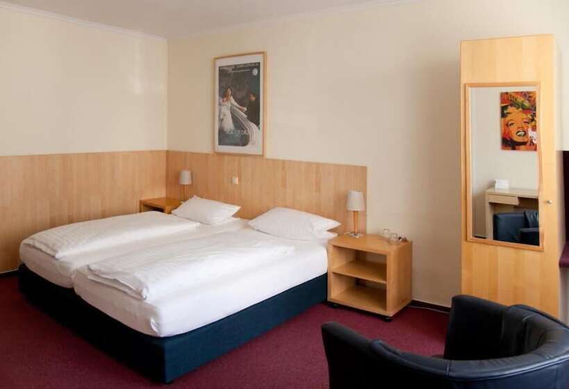 Отель Weidenhof