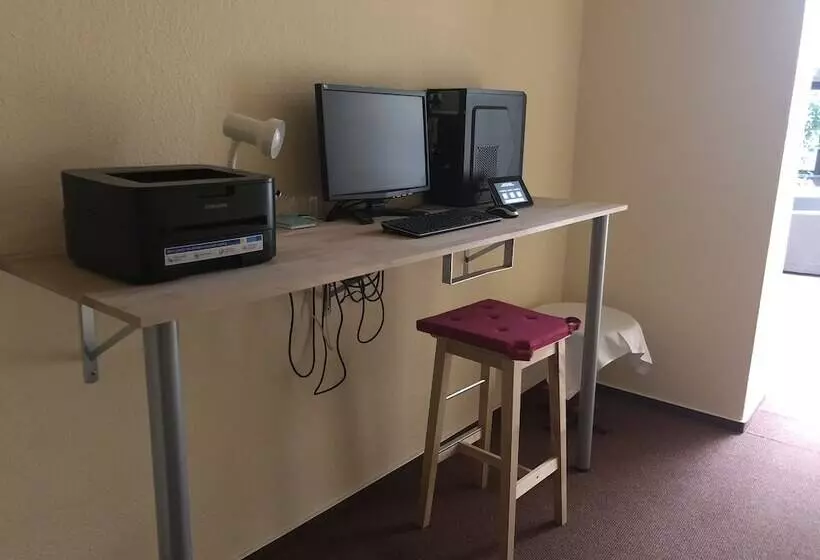 فندق Zum Grafen Hallermunt