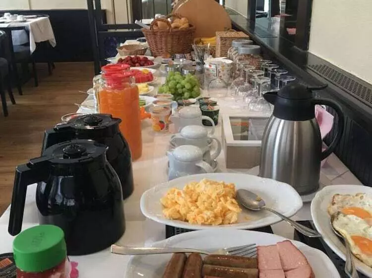 فندق Zum Grafen Hallermunt