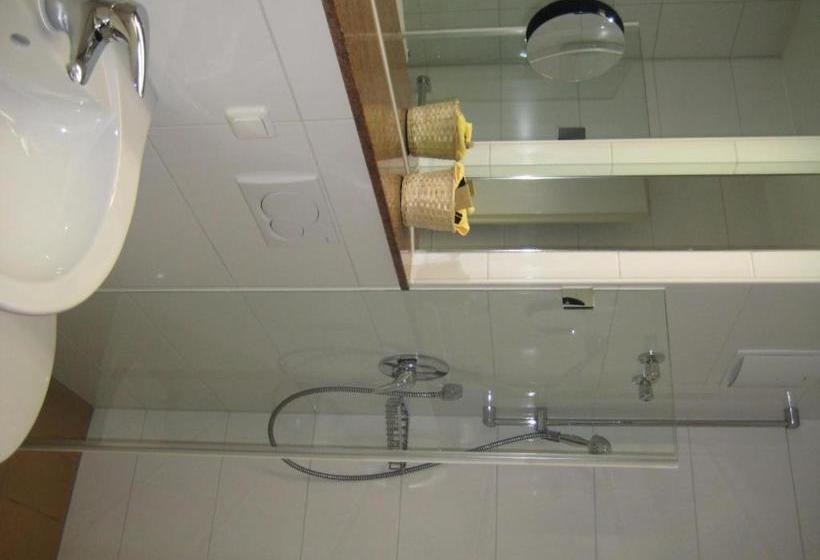 ホテル Alexander Köln Frechen