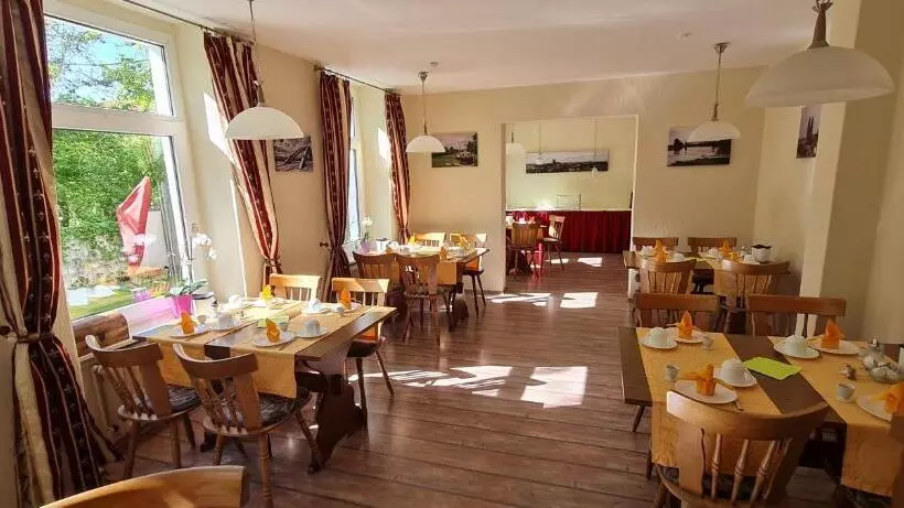 Hotelli Am Sudenburger Hof