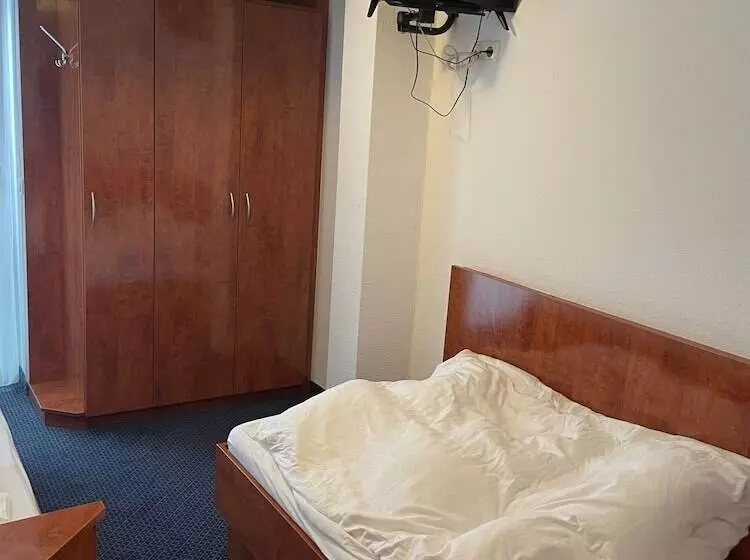 Отель Merkenich