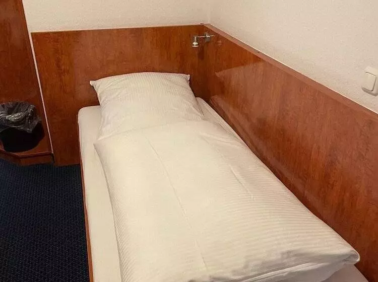 Отель Merkenich