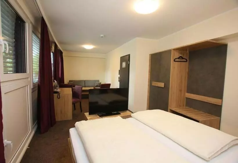 酒店 Münchner Hof