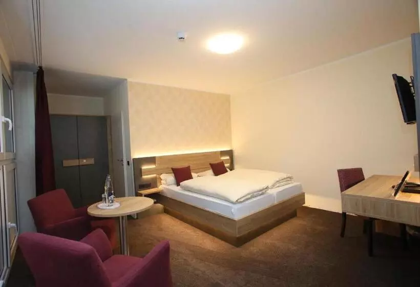 酒店 Münchner Hof