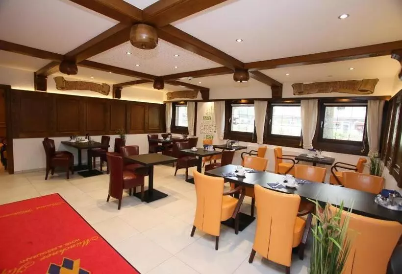 酒店 Münchner Hof