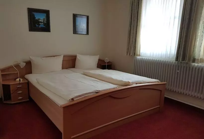 Отель Ratskeller Nörten