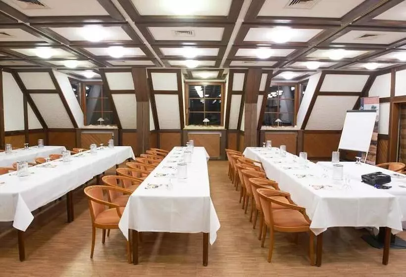 호텔 Restaurant Zur Linde