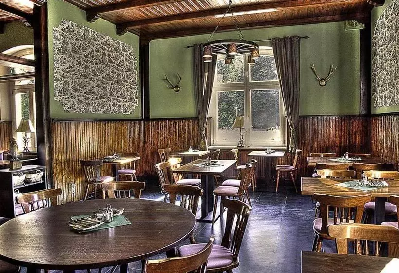 هتل Gasthof Schloss Hubertus