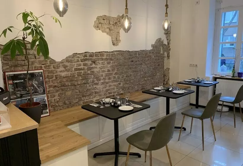 Отель Tempelhof Citymessearena