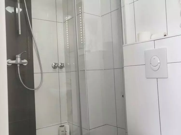 Отель Tempelhof Citymessearena