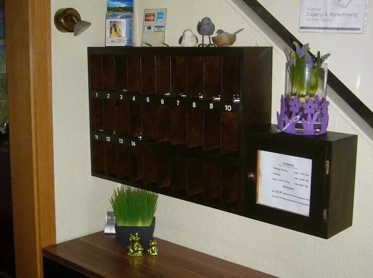 Отель Theile Garni