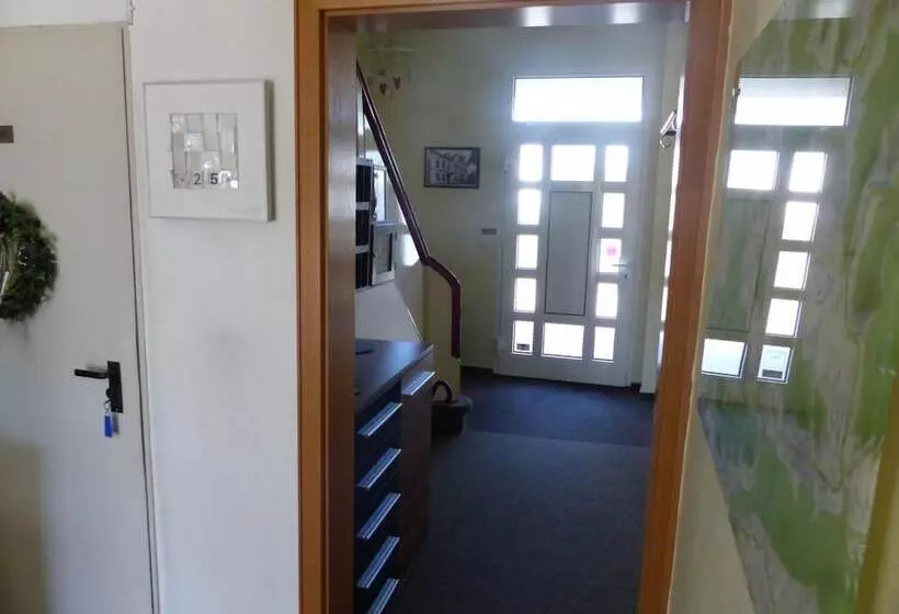 Отель Theile Garni