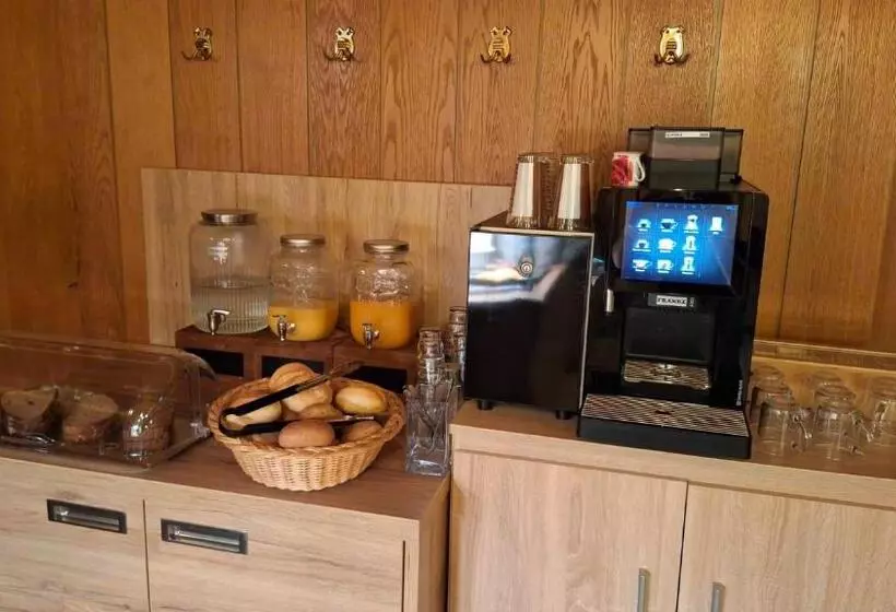 Отель Tilla S Hof