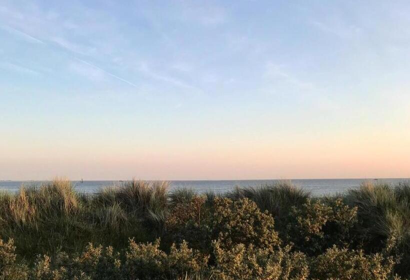 هتل Villa Breeksee