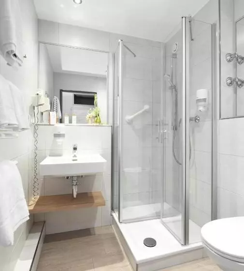 Kurhotel Grüttner Mit Eigenem Sole Thermal Schwimmbad 32 Grad Und Saunalandschaft