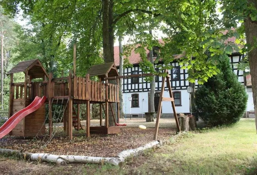 Zu Den Grauen Ziegenböcken