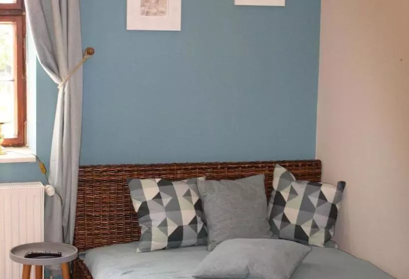 Zu Den Grauen Ziegenböcken