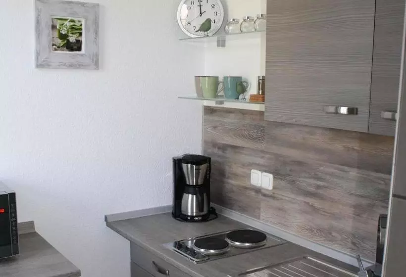 Zu Den Grauen Ziegenböcken