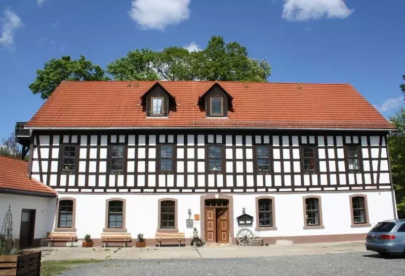 Zu Den Grauen Ziegenböcken