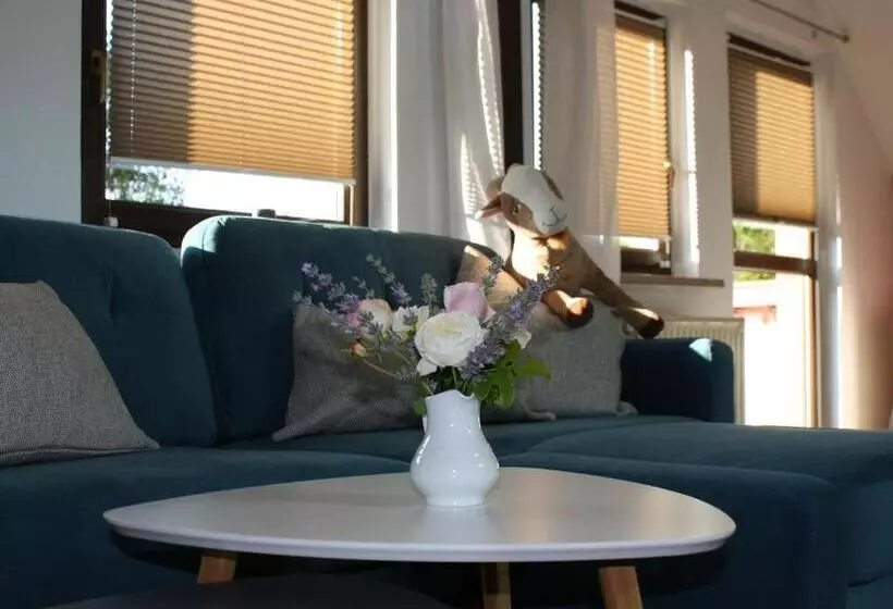 Zu Den Grauen Ziegenböcken