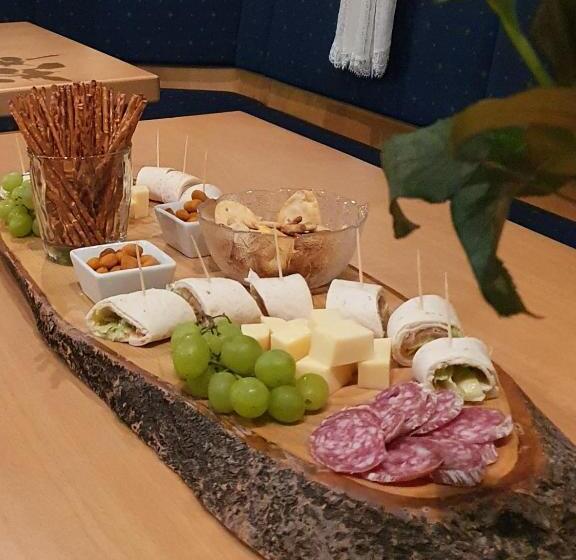 酒店 Pension Waldschloß