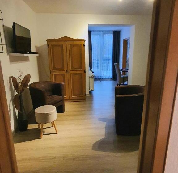 酒店 Pension Waldschloß