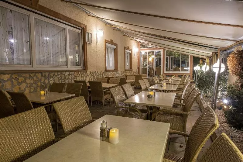 Отель Restaurant Meteora